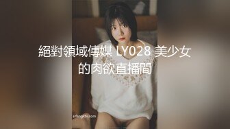  新流出酒店偷拍 女孩和闺蜜一起出去水上乐园玩一起住酒店认识了一个男的她把闺蜜支开男的把她操了