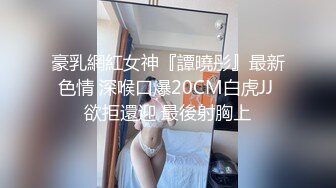 性感小美女露脸发骚，自慰逼逼等待小哥的大鸡巴，温柔的舔弄主动上位，让小哥压在沙发上抽插浪叫呻吟不止