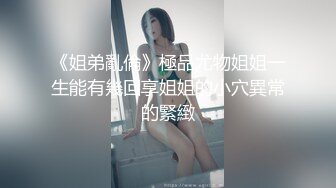 主题酒店大学生带女友开房，被摄像头偷拍，眼镜文静小妹也很骚，进来就脱掉裤子舔屌，衣服还没脱后入大屁股，各种姿势配合