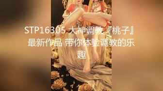 一王两后，帝王般享受！难得一见OF无敌巨乳大奶牛【hhh1231】最新啪啪长视频，肏一个手还玩一个，双波霸玩到虚脱 (11)