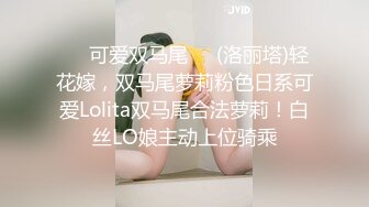 带好兄弟操离异风骚美艳熟女，活好水多能无套，兄弟骑射后忍不住冲上去刷锅，简直爽翻了，这种熟女谁能忍得住！