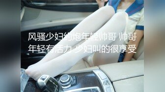 【新片速遞】 黑丝高跟哺乳期熟女 巨乳木瓜奶 变异超级大奶头 边照顾宝宝边紫薇够忙的 大骚逼抠的白浆四溢