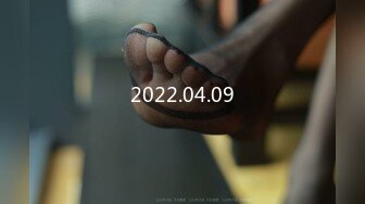 【新片速遞】2022-4-20【专业男技师】SPA养生馆，精油按摩推背，手指磨蹭骚穴，振动棒伺候，张开双腿猛操