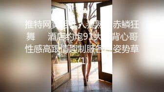 眼镜妈妈给宝贝喂奶.那一对豪乳太大了,绝对吃得饱